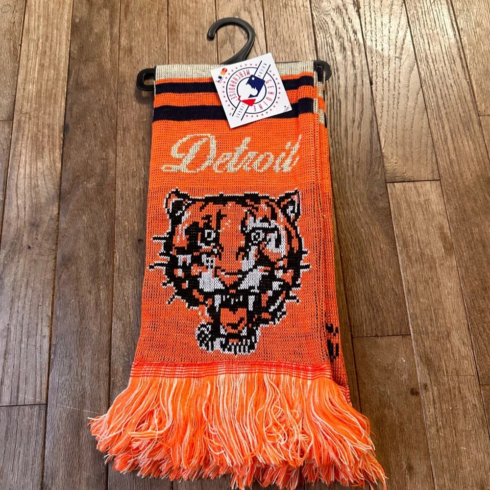 Detroit Tigers MLB Scarf Unisex One Size Knit Fringe Orange Modern Sports Fan